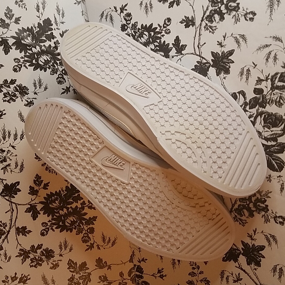 Nike white/metallic b30 - Picture 12 of 12